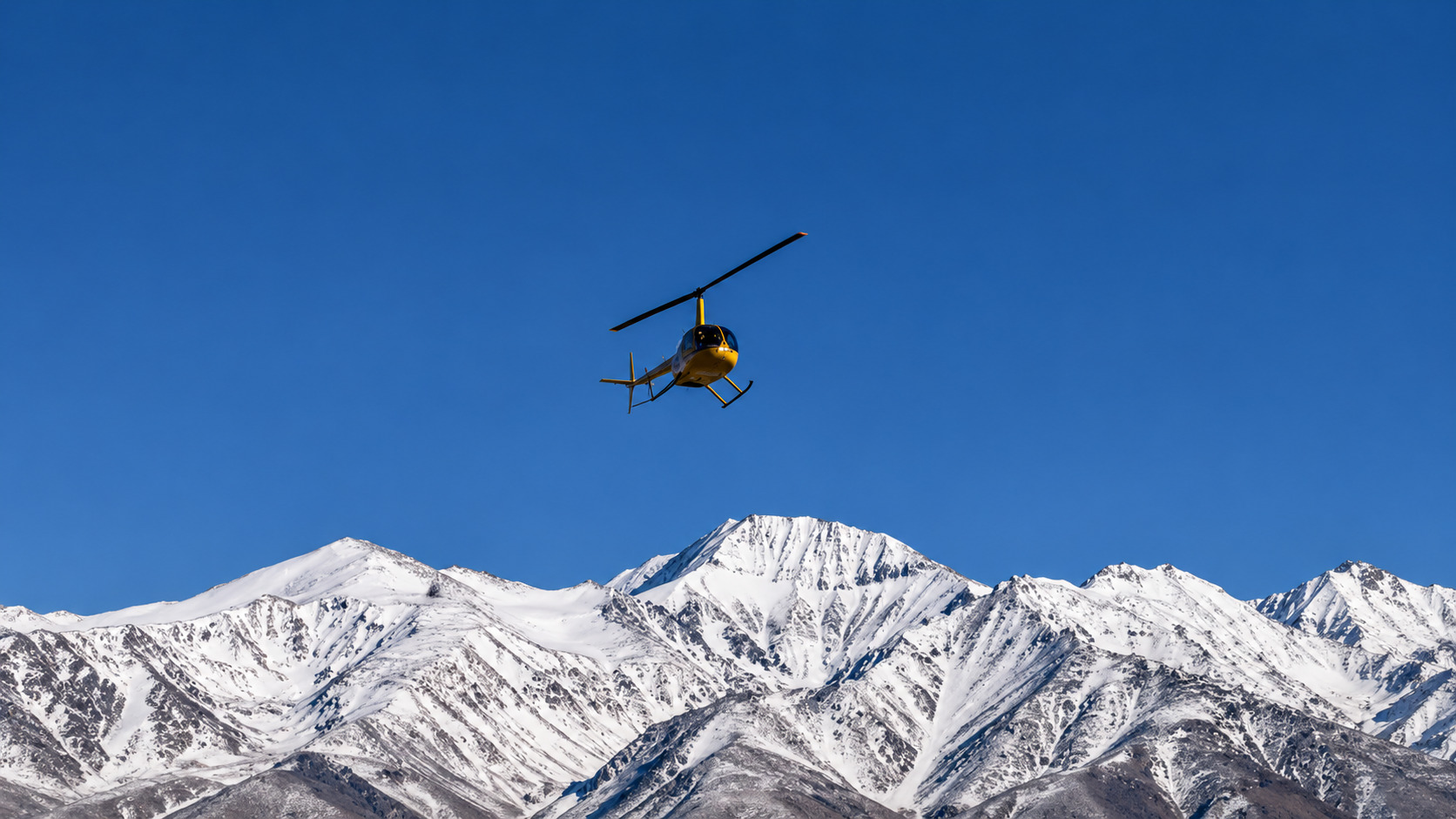 Vuelo en helicóptero sobre el Dique Potrerillos, Mendoza — 10 minutos — imagen 27