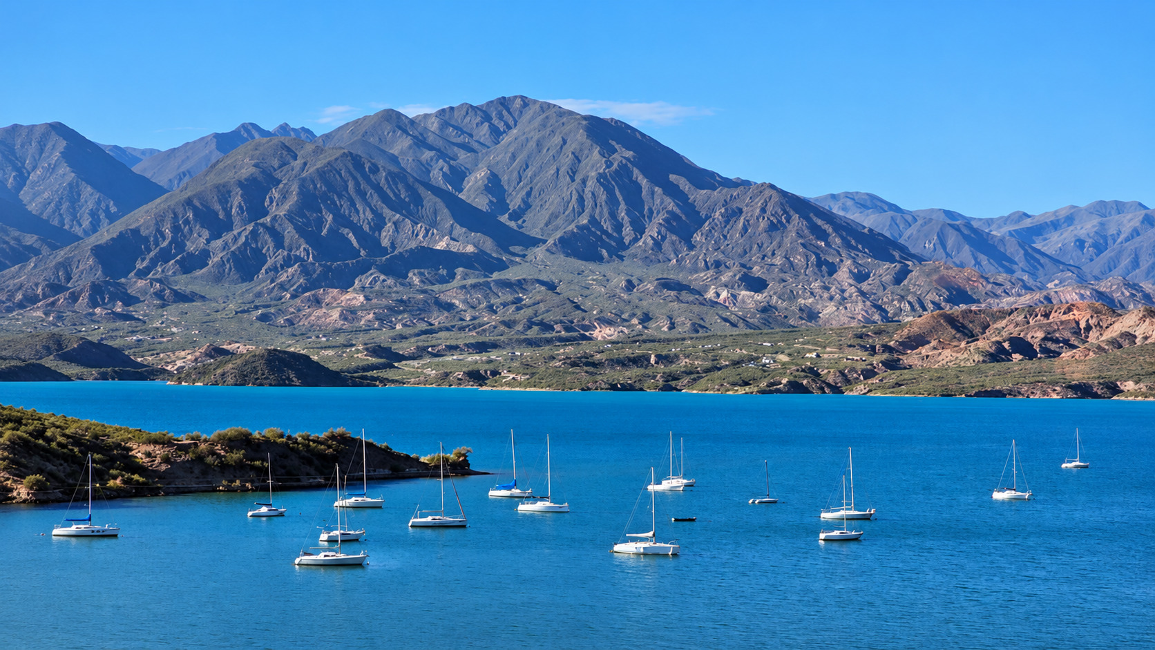 Paseo en velero por el Dique Potrerillos — vino y tabla de quesos — imagen 10