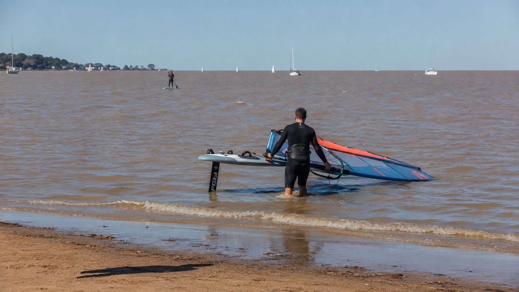 Clase inicial de Windsurf Foil en San Isidro, Río de la Plata — imagen 7