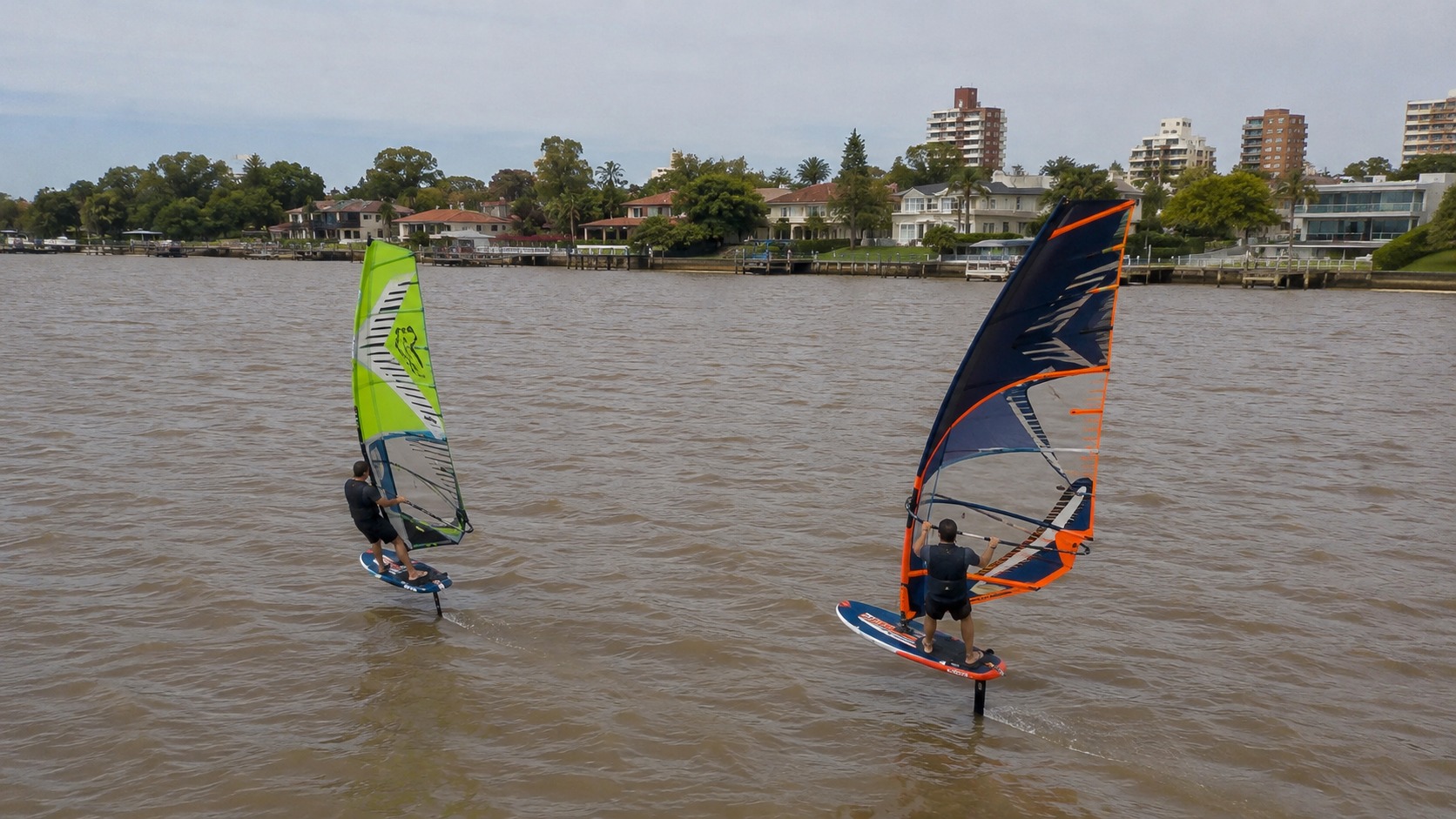 Clase inicial de Windsurf Foil en San Isidro, Río de la Plata — imagen 16