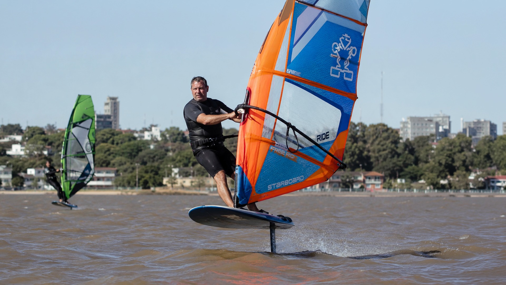 Clase inicial de Windsurf Foil en San Isidro, Río de la Plata — imagen 17