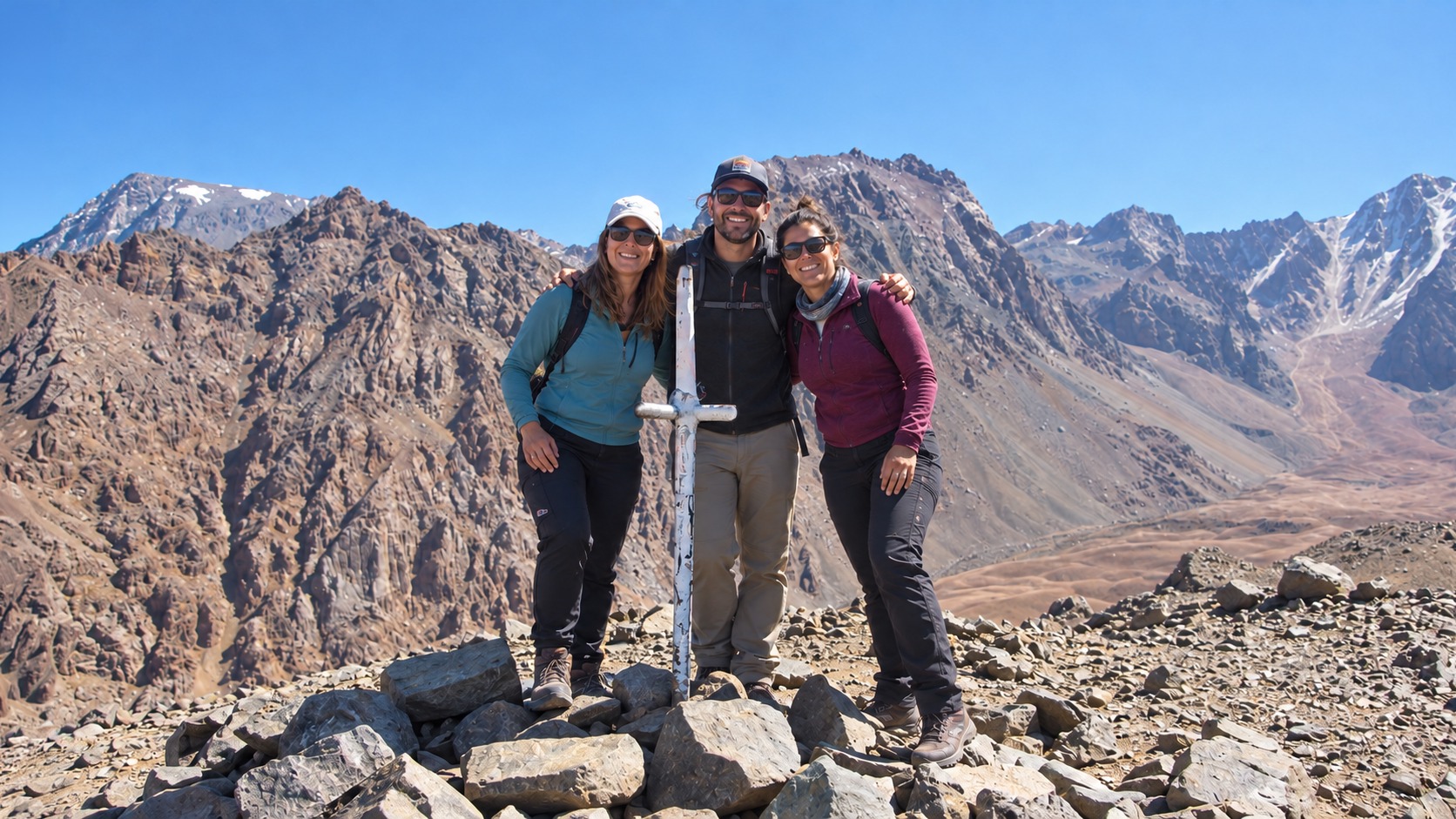 Trekking al Cerro Arenales en Vallecitos, Mendoza — cumbre a 3.376 m — imagen 1