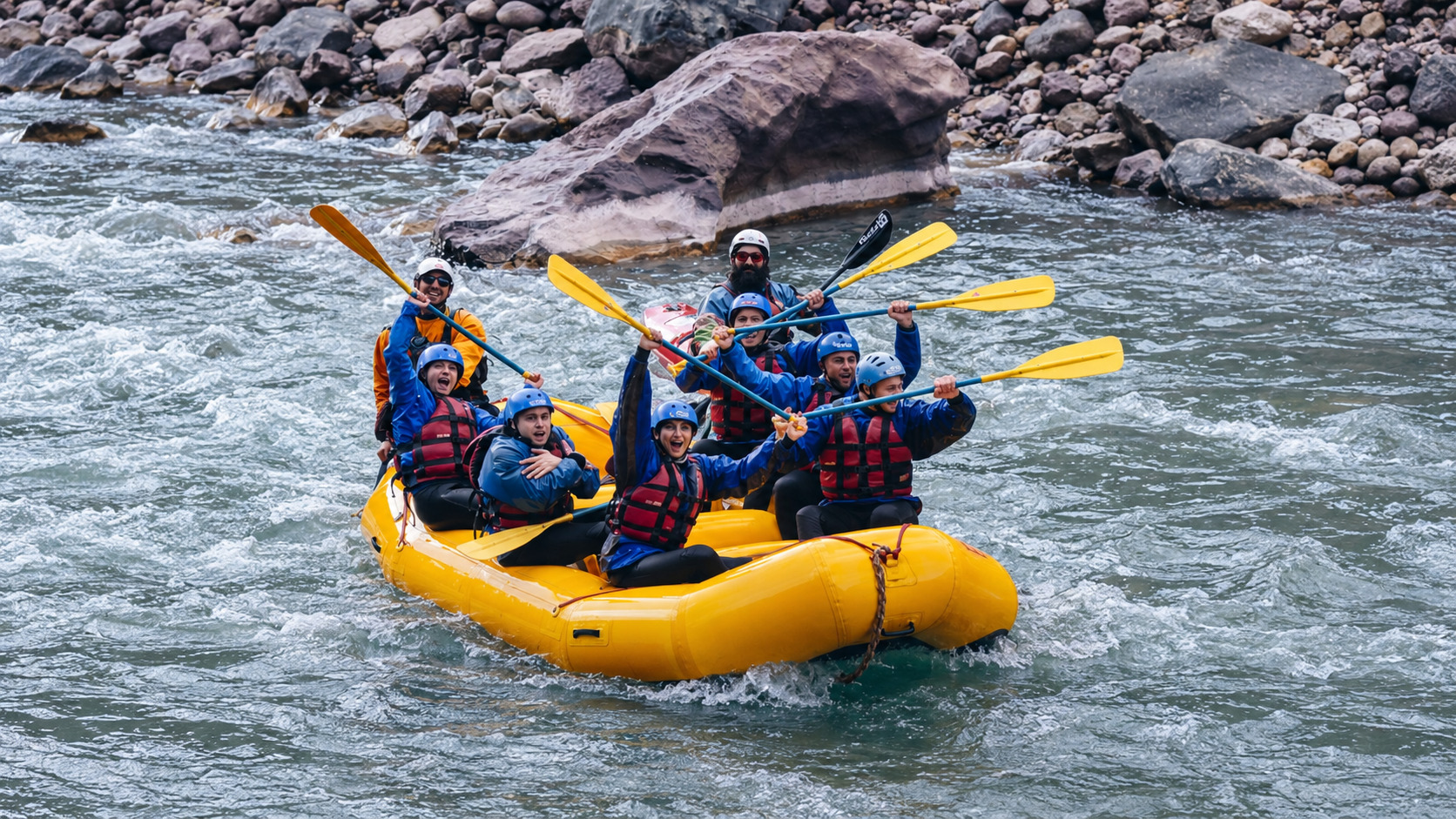 Rafting en el Río Mendoza, Potrerillos — 12 km de rápidos clase III — imagen 25