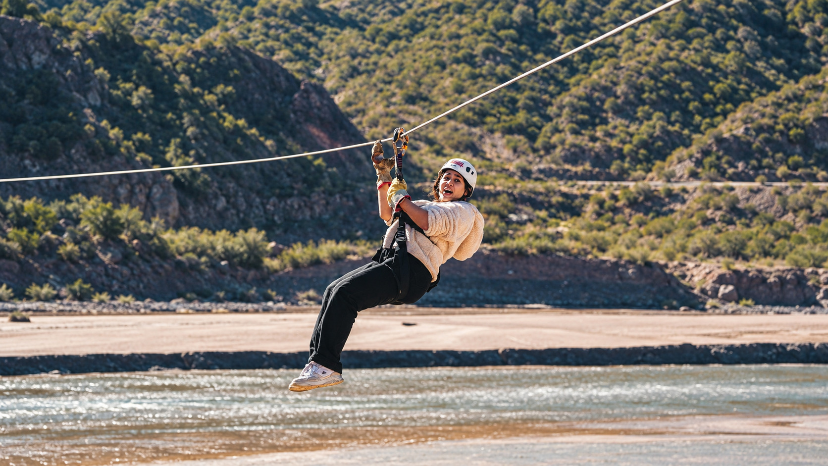 Canopy Adrenalina en Potrerillos — 6 tirolesas y cruce del Río Mendoza — imagen 27