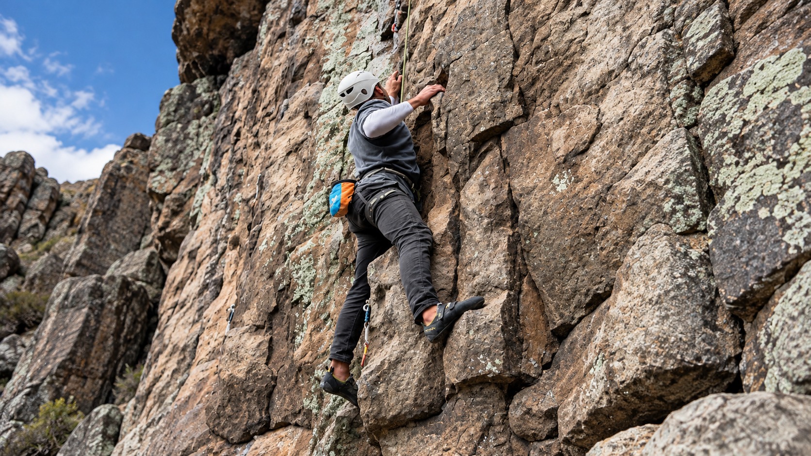 Escalada en roca en Potrerillos, Mendoza — requiere experiencia previa — imagen 16