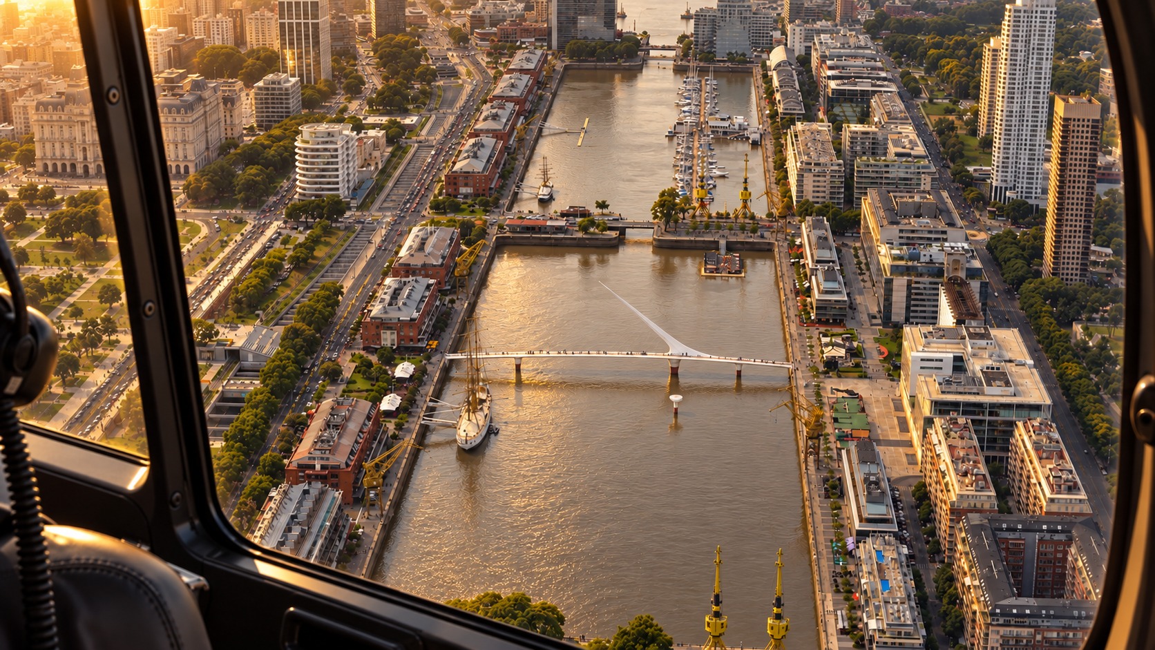 Helitour Golden Hour privado sobre Buenos Aires — hasta 3 personas — imagen 3