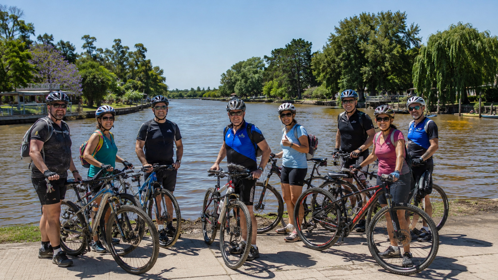 Ciclismo urbano por Tigre con vistas al río y espíritu aventurero — actividad de Ciclismo recreativo y exploraciones en bicicleta